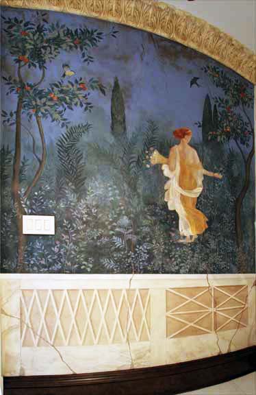 Fresco on curved wall